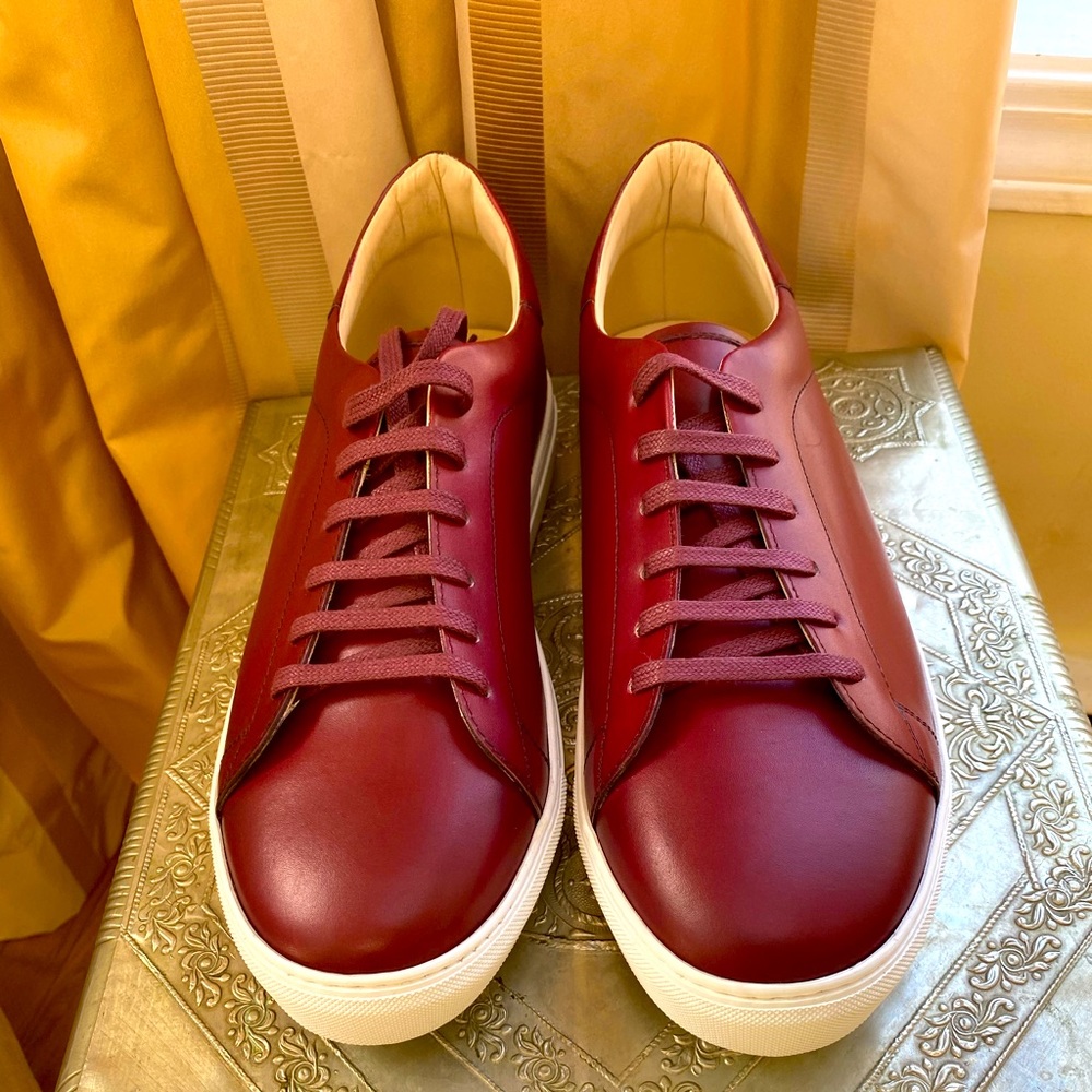 NWOT custom J.E Premium leather sneaker. Size US 13.